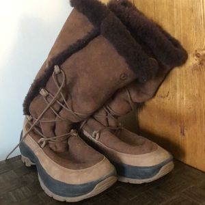 ULU winter snow boots size 9